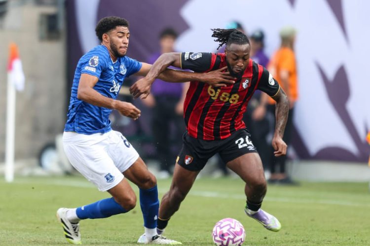 Antoine Semenyo (right)