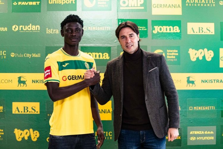 Momoh Mutari (on the left)