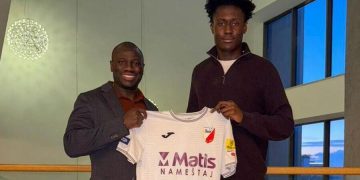 Bakary Bojang and Mass Sise