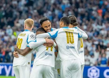 Pierre-Emerick Aubameyang with the teammates