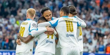 Pierre-Emerick Aubameyang with the teammates