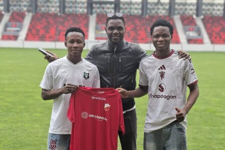 Stephen Makinwa with Olamide Fawaz and Yusuf Jimoh